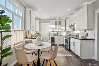 Photo #4: 426100003 Listing