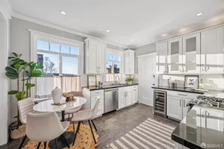 Photo #5: 426100003 Listing