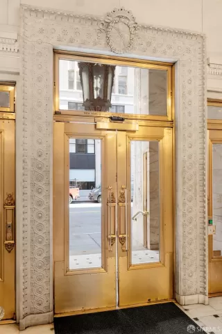 Photo #4: 426100106 Listing 