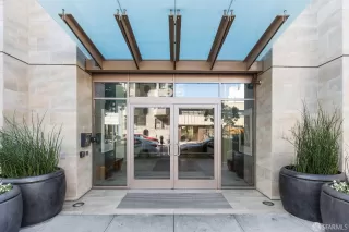 Photo #2: 426100107 Listing