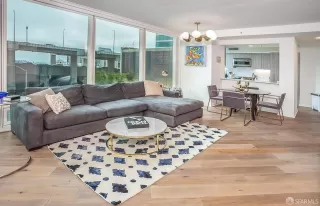 Photo #2: 426100120 Listing