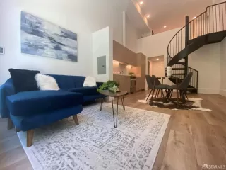 Photo #3: 426100190 Listing 