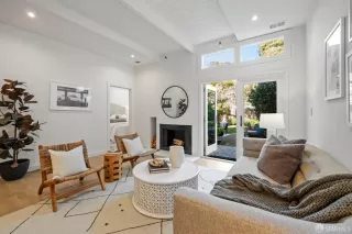 Photo #3: 426100345 Listing 