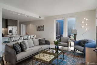 Photo #5: 426100348 Listing 