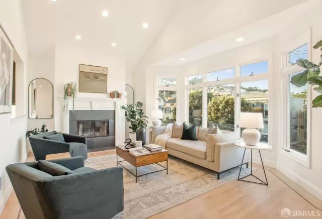 MLS: 426100613 Condo For Sale