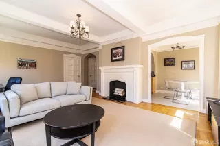 Photo #2: 426100648 Listing