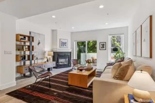 Photo #3: 426100649 Listing 