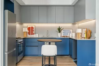 Photo #4: 426100650 Listing 