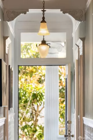 Photo #2: 426100700 Listing 