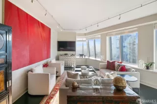 Photo #2: 426100716 Listing