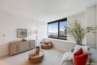 Photo #1: 426100759 Listing 