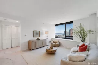 Photo #5: 426100759 Listing 