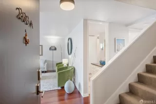 Photo #3: 426100810 Listing