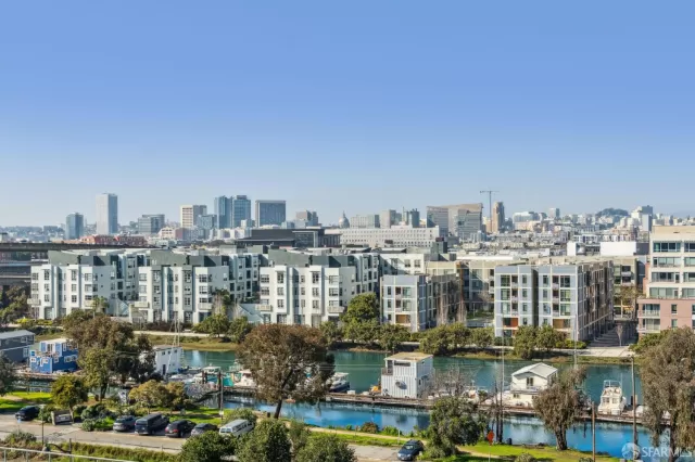 MLS: 426101195 Condo For Sale