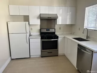 Photo #3: 426101412 Listing 