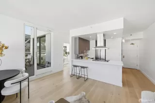 Photo #6: 426101582 Listing 