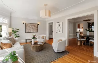 Photo #4: 426101590 Listing 