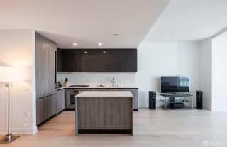 Photo #5: 426101602 Listing