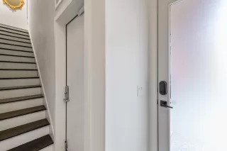 Photo #3: 426101749 Listing