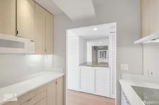 Photo #4: 426101864 Listing 