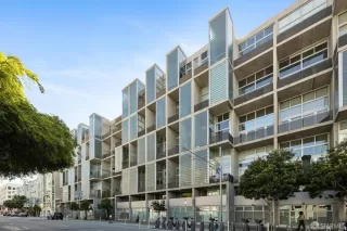 Photo #2: 426101951 Listing