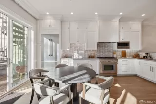 Photo #6: 426102492 Listing 