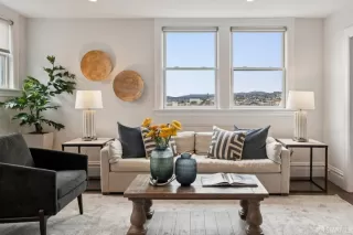 Photo #5: 426102578 Listing