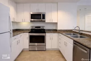 Photo #3: 426102600 Listing 