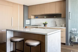 Photo #2: 426102631 Listing 