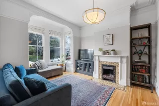 Photo #2: 426102642 Listing