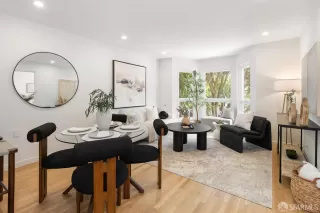 Photo #5: 426102645 Listing 