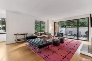 Photo #3: 426102662 Listing 