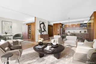 Photo #3: 426102885 Listing