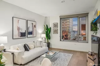 Photo #4: 426102947 Listing 