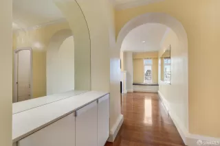 Photo #4: 426103098 Listing 