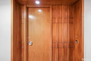 Photo #2: 426103107 Listing 