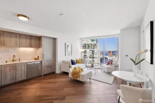 Photo #2: 426103213 Listing 