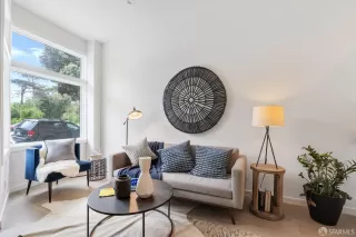 Photo #2: 426103253 Listing 