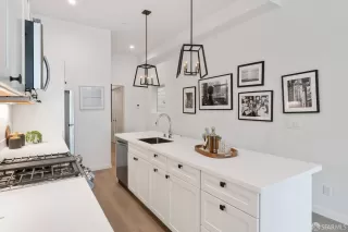 Photo #4: 426103253 Listing 