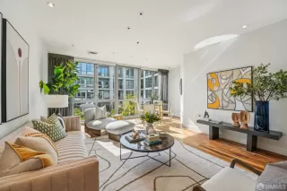 Photo #2: 426103293 Listing 