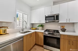 Photo #5: 426103370 Listing 