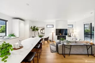 Photo #3: 426103501 Listing 