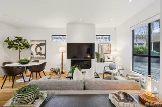 Photo #4: 426103501 Listing 