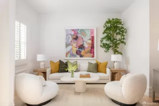 Photo #4: 426103567 Listing