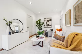 Photo #3: 426103772 Listing