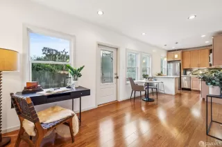 Photo #5: 426103772 Listing