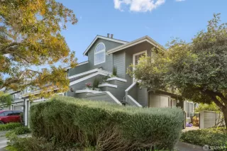 Photo #2: 426103815 Listing