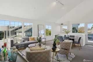 Photo #6: 426103815 Listing