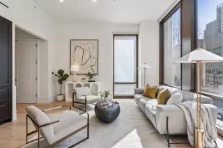 Photo #3: 426104319 Listing