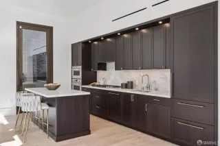 Photo #6: 426104319 Listing